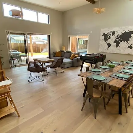 Holiday home Avec Piscine Couverte Et Proche De La *